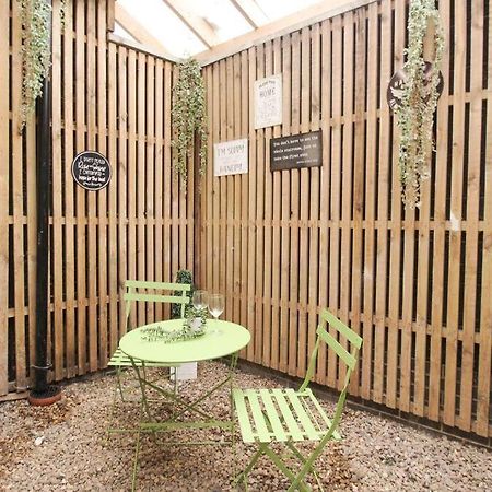 Spacious 1 Bed Apartment 1 Minute Walk From Square 노팅엄 외부 사진